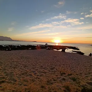 https://la-casetta-di-nonna-anna.sicilyhotelsitaly.net