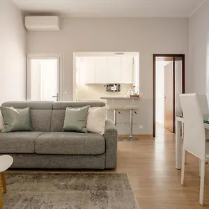 Appartement Centro Storico - Stazione A 500m Strategico Elegant Loft 
