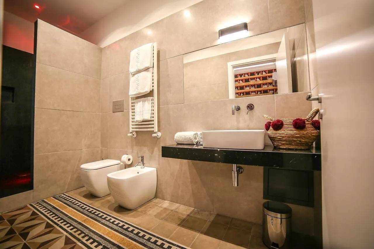 Family Affair Luxury Rooms&Suites Palermo Bed & Breakfast